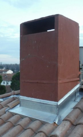 Réalisation d’un retour de cheminée en zinc à Montauban